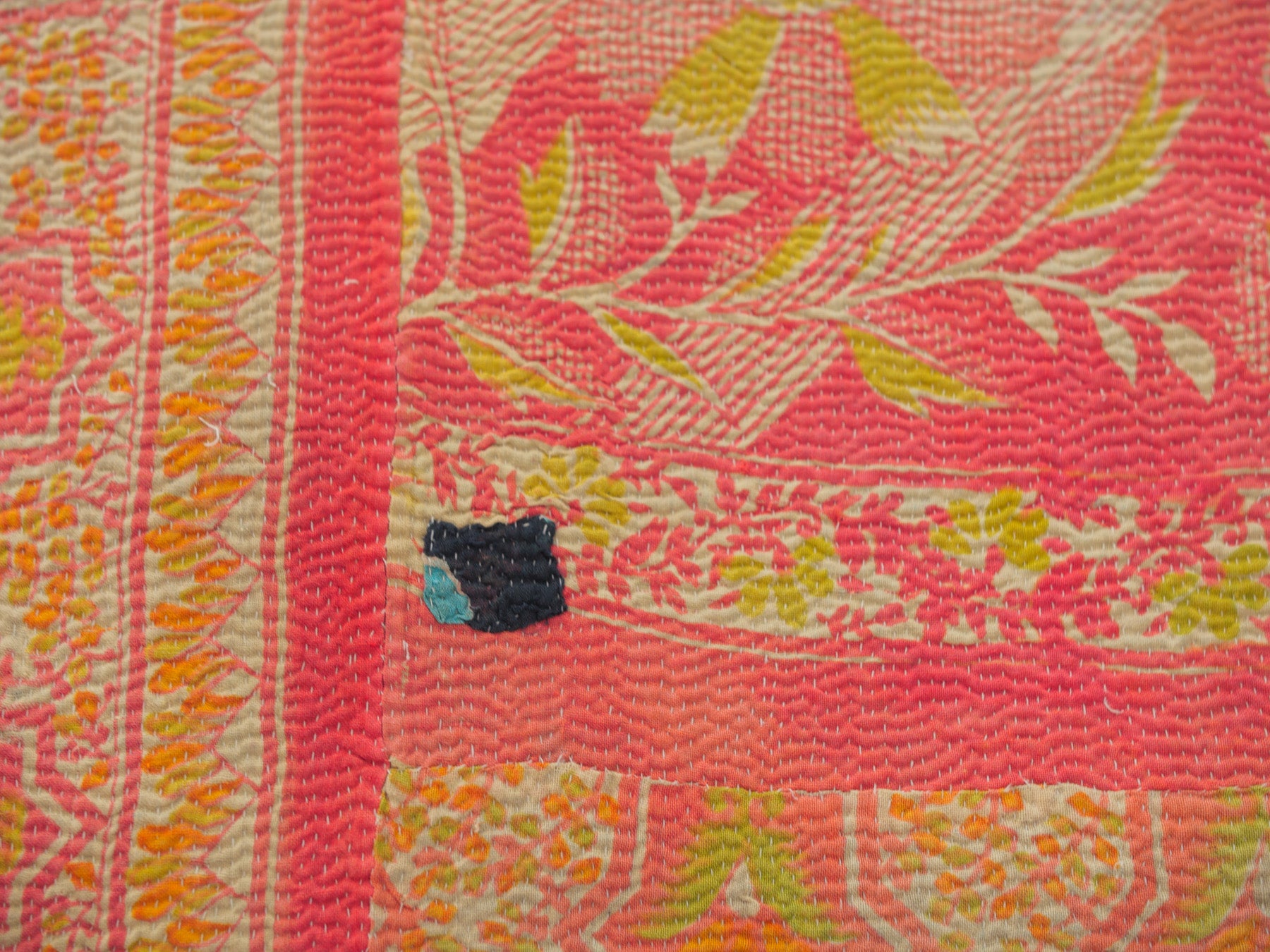 Kantha couvre -lit  en coton recycle, rose