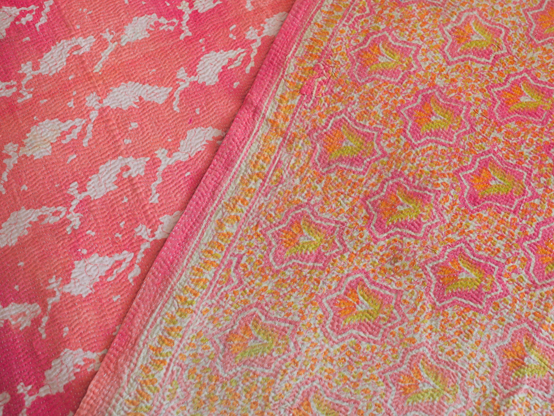 Kantha couvre -lit  en coton recycle, rose